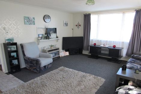 Photo of property in 12 Burns Street, Hawera, 4610