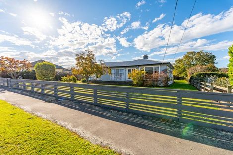 Photo of property in 15 Rugby Street, Waimate, 7924