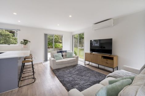 Photo of property in 37 Clyma Place, Massey, Auckland, 0614