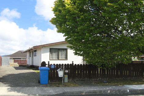 Photo of property in 2/23 Roband Crescent, Brown Owl, Upper Hutt, 5018