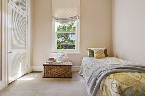 Photo of property in 46 Waterview Road, Stanley Point, Auckland, 0624