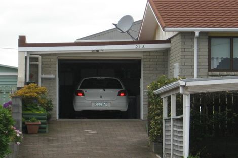 Photo of property in 21 Tukapa Street, Westown, New Plymouth, 4310