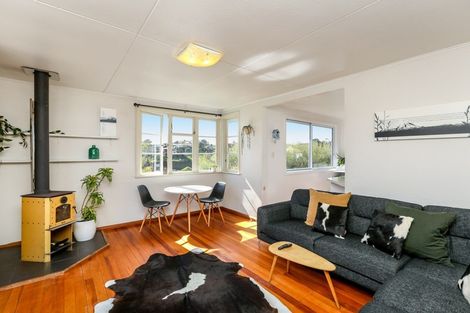 Photo of property in 89 Frankley Road, Frankleigh Park, New Plymouth, 4310
