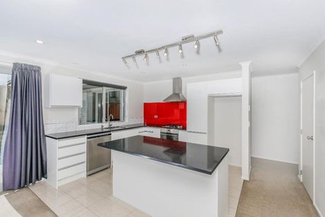 Photo of property in 15 Karika Place, Massey, Auckland, 0614
