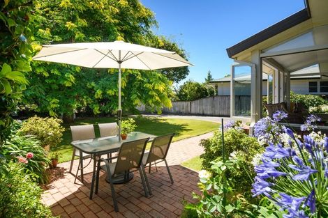 Photo of property in 26 Saint Albans Avenue, Hokowhitu, Palmerston North, 4410