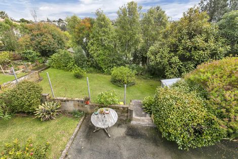 Photo of property in 16 Coronation Road, Glenfield, Auckland, 0627