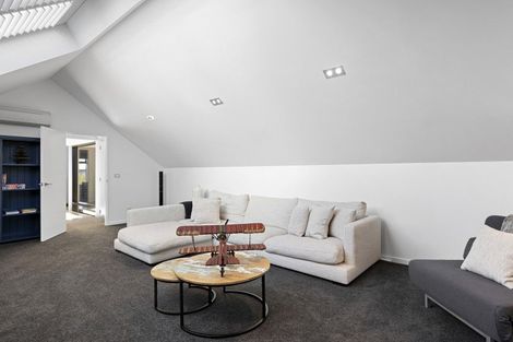 Photo of property in 18 Quarters Place, Halswell, Christchurch, 8025