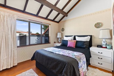 Photo of property in 18 Walton Place, Flaxmere, Hastings, 4120