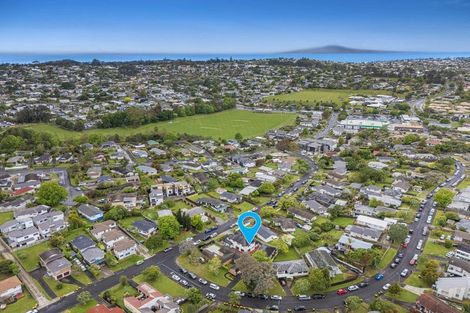 Photo of property in 30 Salamanca Road, Sunnynook, Auckland, 0620