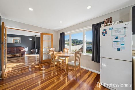 Photo of property in 38 Russell Road, Wainuiomata, Lower Hutt, 5014