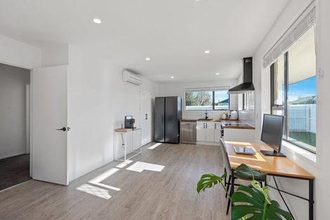 Photo of property in 33 Middleton Road, Upper Riccarton, Christchurch, 8041