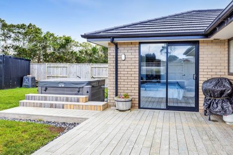 Photo of property in 1 Macbeth Street, Stratford, 4332