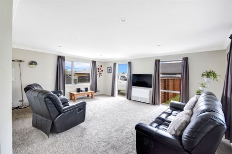 Photo of property in 13 Heathfield Drive, Mosgiel, 9024