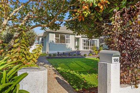 Photo of property in 186 Bath Street, Levin, 5510