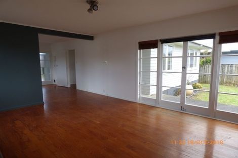 Photo of property in 106 Lancaster Road, Beach Haven, Auckland, 0626
