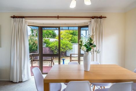 Photo of property in 63c Nile Road, Milford, Auckland, 0620