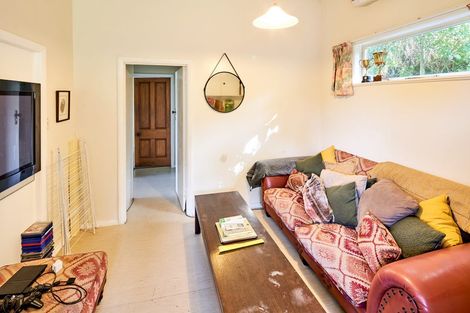 Photo of property in 46 Northland Road, Northland, Wellington, 6012