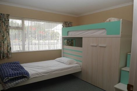 Photo of property in 9 Greenaway Road, Waikanae, 5036