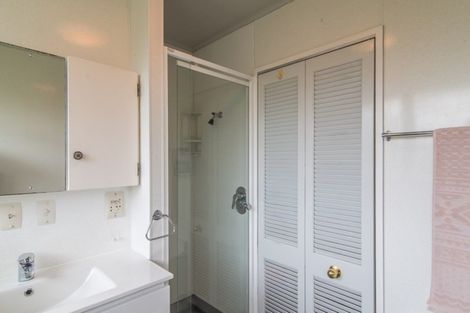 Photo of property in 12 Leybourne Avenue, Waikanae, 5036