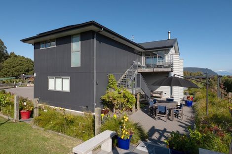 Photo of property in 9 Lancewood Way, Kinloch, Taupo, 3377