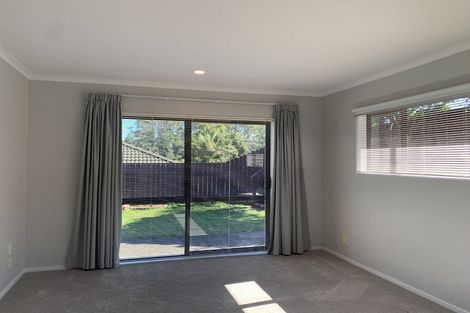 Photo of property in 6 Fleetwood Drive, Henderson, Auckland, 0612
