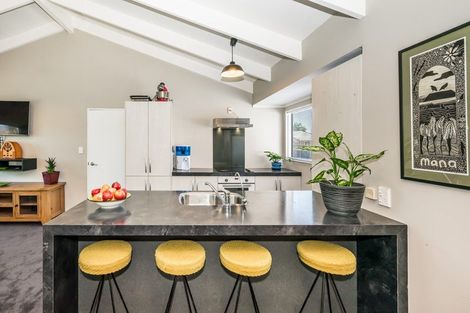 Photo of property in 11 Sunburst Court, Paraparaumu Beach, Paraparaumu, 5032