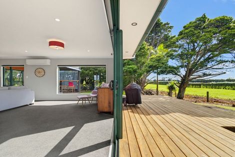 Photo of property in 69 Waipipi Wharf Road, Pollok, Waiuku, 2683