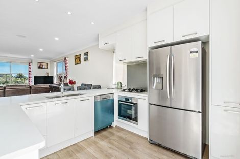 Photo of property in 9 Taupinga Way, Takanini, 2112