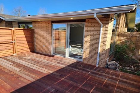Photo of property in 1 Guinness Crescent, Ilam, Christchurch, 8041