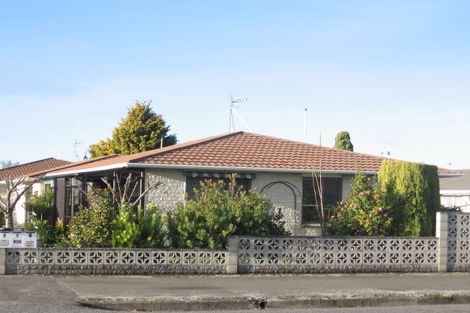 Photo of property in 2/415 Avenue Road West, Hastings, 4122