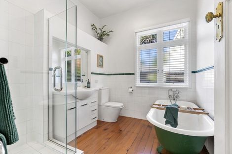 Photo of property in 26 Jubilee Avenue, Devonport, Auckland, 0624