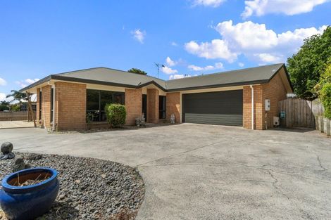 Photo of property in 32 Cranbrook Place, Rototuna North, Hamilton, 3210