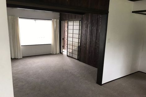 Photo of property in 2/5 Kegworth Place, Browns Bay, Auckland, 0630