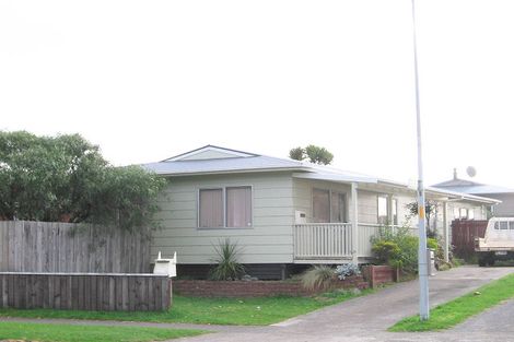 Photo of property in 57a Queens Road, Waikanae Beach, Waikanae, 5036