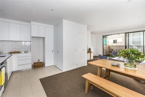 Photo of property in 74u5 Derwent Street, Island Bay, Wellington, 6023