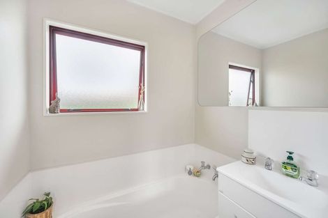 Photo of property in 43a Tait Drive, Greenmeadows, Napier, 4112