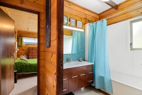Photo of property in 100b Grand Vue Road, Kawaha Point, Rotorua, 3010