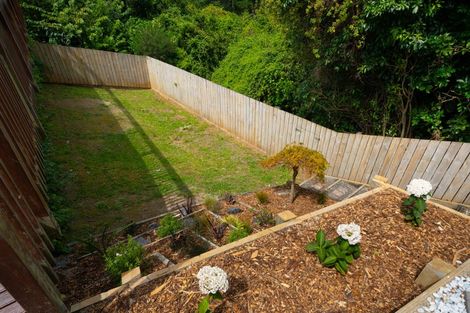 Photo of property in 28 Greyfriars Crescent, Tawa, Wellington, 5028