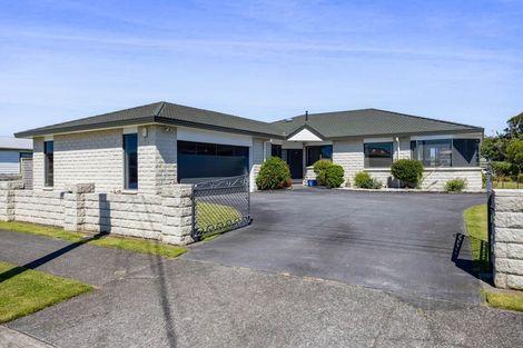 Photo of property in 31 Wilson Street, Hawera, 4610