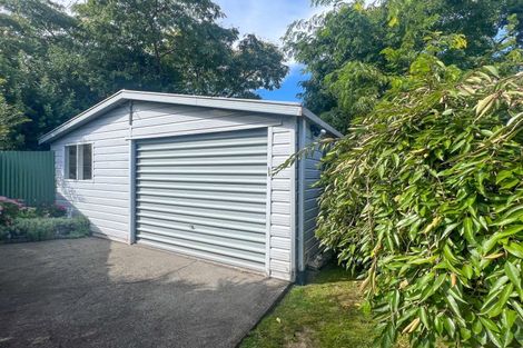 Photo of property in 1 Hughan Place, Carterton, 5713