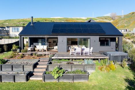 Photo of property in 14 Carex Rise, Cracroft, Christchurch, 8022