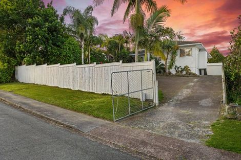 Photo of property in 26 Hartley Terrace, Massey, Auckland, 0614