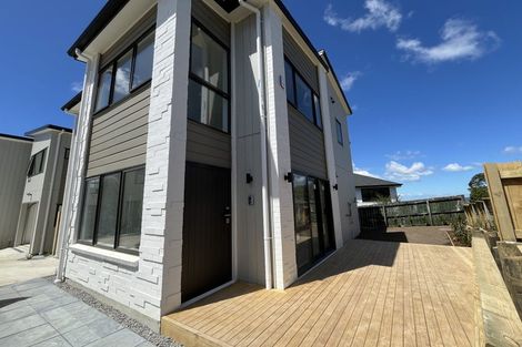 Photo of property in 10c Mantra Road, Massey, Auckland, 0614