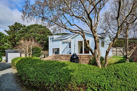 Photo of property in 122 Muri Road, Pukerua Bay, 5026