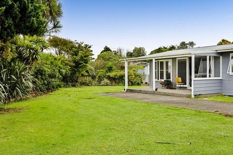 Photo of property in 2 Wood Street, Kakaramea, Patea, 4598