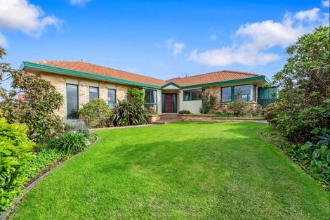 Photo of property in 122 Russley Drive, Mount Maunganui, 3116