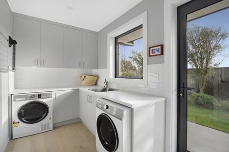 Photo of property in 12 Overton Place, Prebbleton, 7604