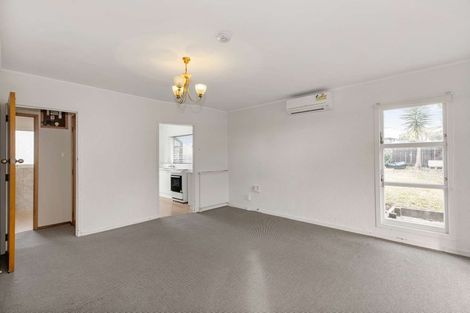 Photo of property in 5 Eyre Street, Henderson, Auckland, 0612