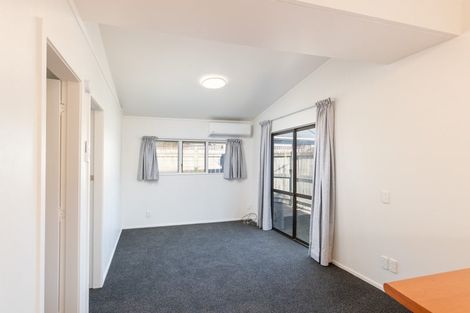 Photo of property in 8 Cole Grove, Wallaceville, Upper Hutt, 5018