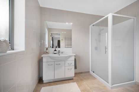 Photo of property in 91 Whaka Street, Maungaturoto, 0520